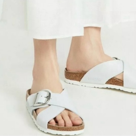 Birkenstock / Siena Metallic Silver Suede Sandals Big Buckle - Picture 4 of 11